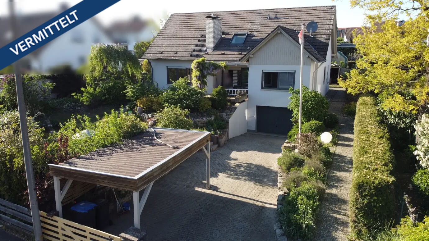 christian-fexer-immobilien-kitzingen_wohnhaus _in_dettelbach_vermittelt_ansicht-gebäudevorderseite_2k72356 christian-fexer-immobilien-kitzingen_wohnhaus _in_dettelbach_vermittelt_ansicht-gebäudevorderseite_2k72356